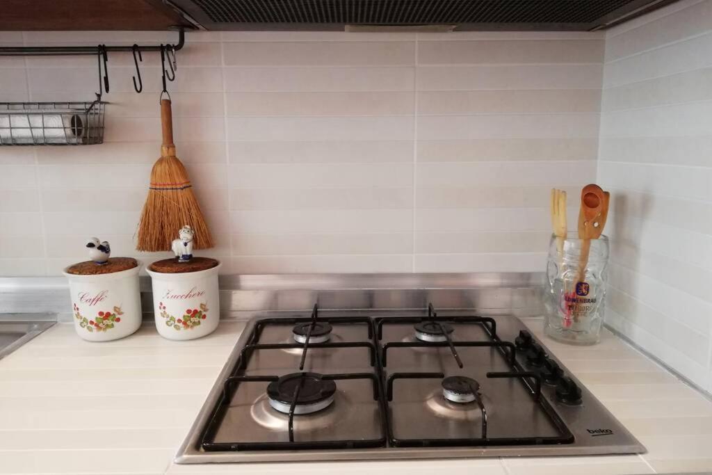 Casa Vacanze Gli Oleandri Брачано Екстериор снимка