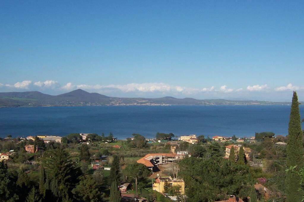 Casa Vacanze Gli Oleandri Брачано Екстериор снимка